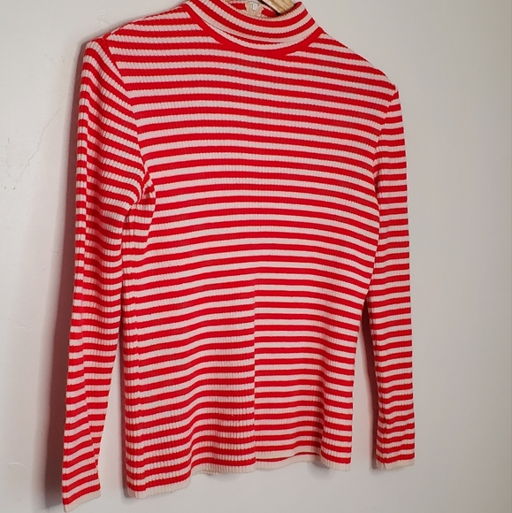 Where's Waldo Vintage Classic Red and White Striped Longsleeve Ribbed Turtleneck - Picture 3 of 13